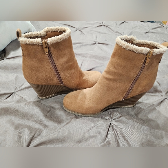 Sand and Stone women's booties - Picture 2 of 7